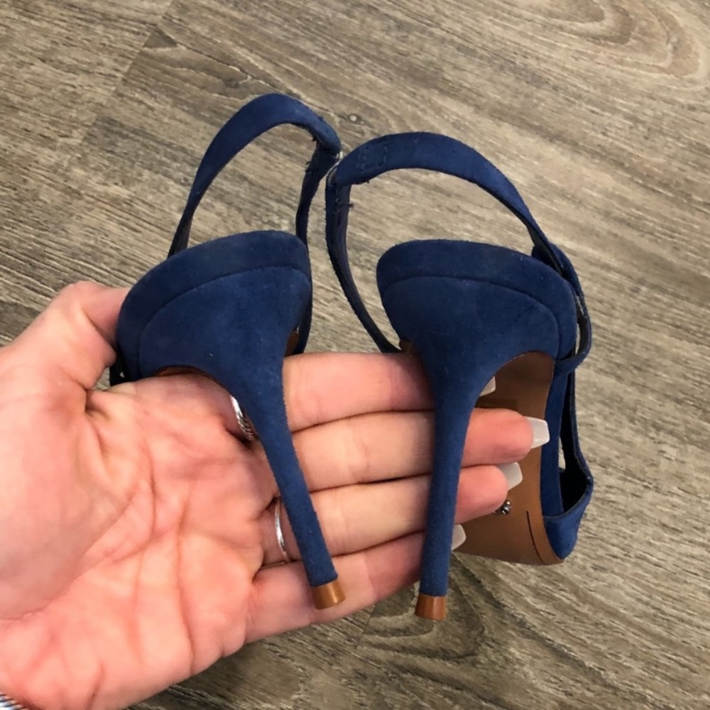 Pointed Toe Sling-Backs - Picture 3 of 5